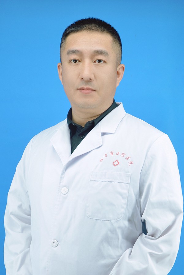 10.刘天 主治医师.jpg