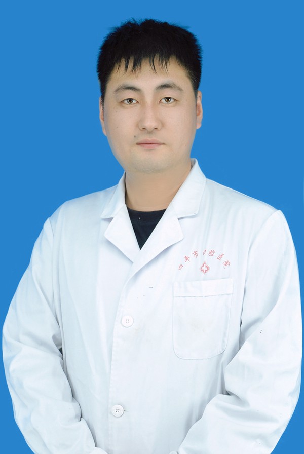 8.邱健 主治医师.jpg